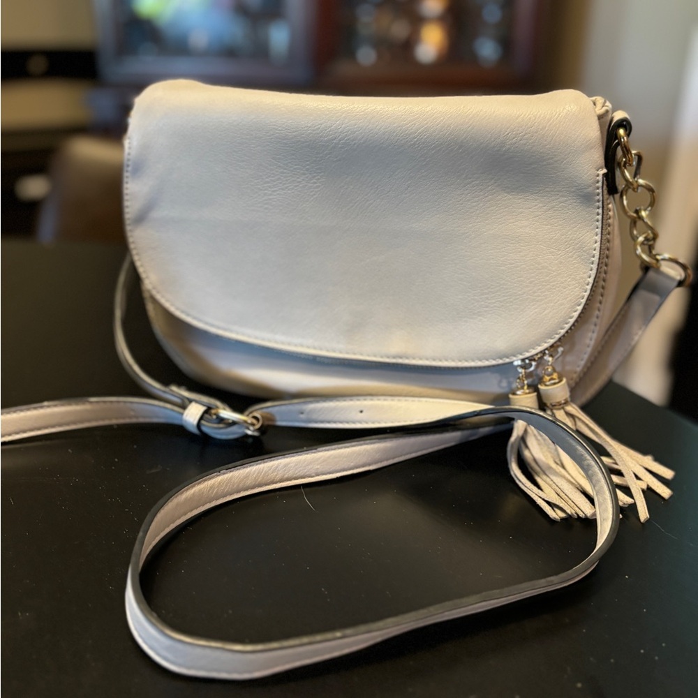Cross body gray purse